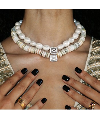 Molly necklace with white shell beads and silver 50-70% off 