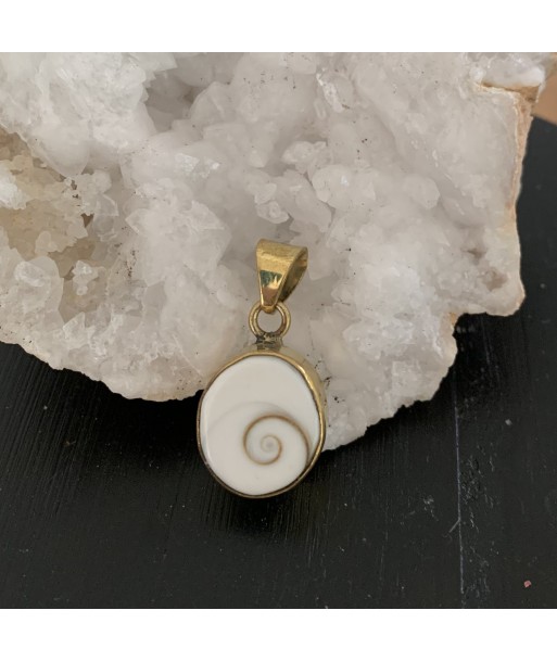 Collier oeil de Shiva, le bijou porte bonheur votre