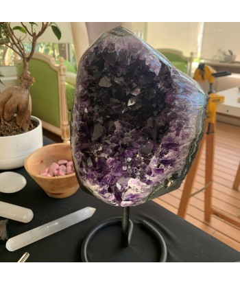 Magnifique Géode d'améthyste sur socle, amethyst, cadeau Noël en ligne des produits 