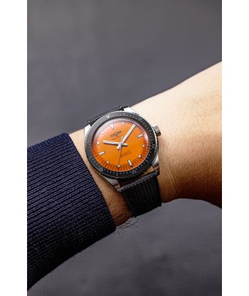 Montre Vulcain - Skindiver Nautique 38mm - Orange (metal bracelet + rubber strap included) Comparez et commandez 