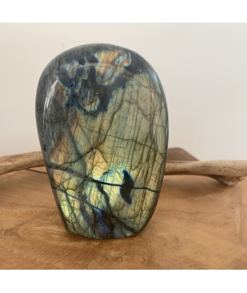 Belle Labradorite de Madagascar de 775g est présent 