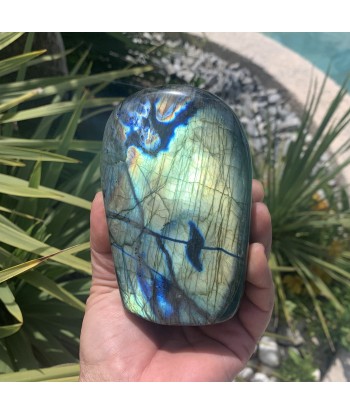 Belle Labradorite de Madagascar de 775g est présent 